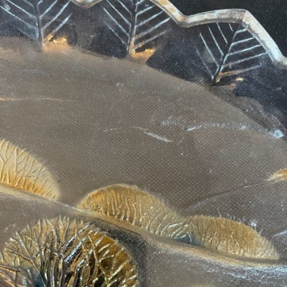 Vintage 14'' Round Glass Holiday Tree Winter Platter Family Red Barn Farm 1992 - Picture 5 of 5